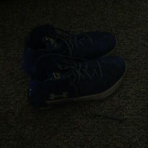 Underarmer shoes